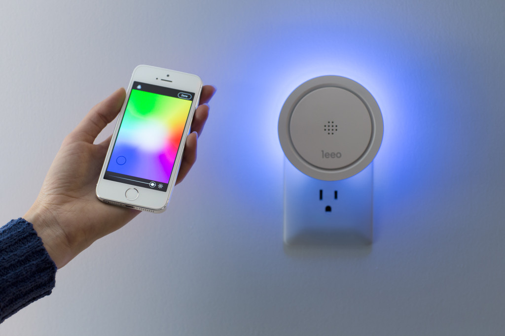 The Leeo night-light. One of the new devices that will work with Comcast's Xfinity Home (credit: Leeo).
